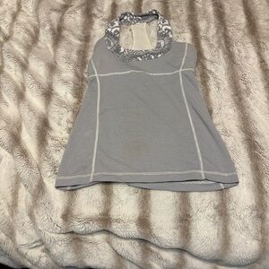 Lululemon Gray Women's Top with Patterned Collar